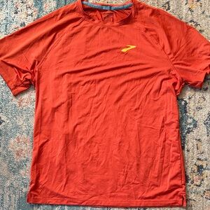 Brooks Men's Red Short Sleeve Tee